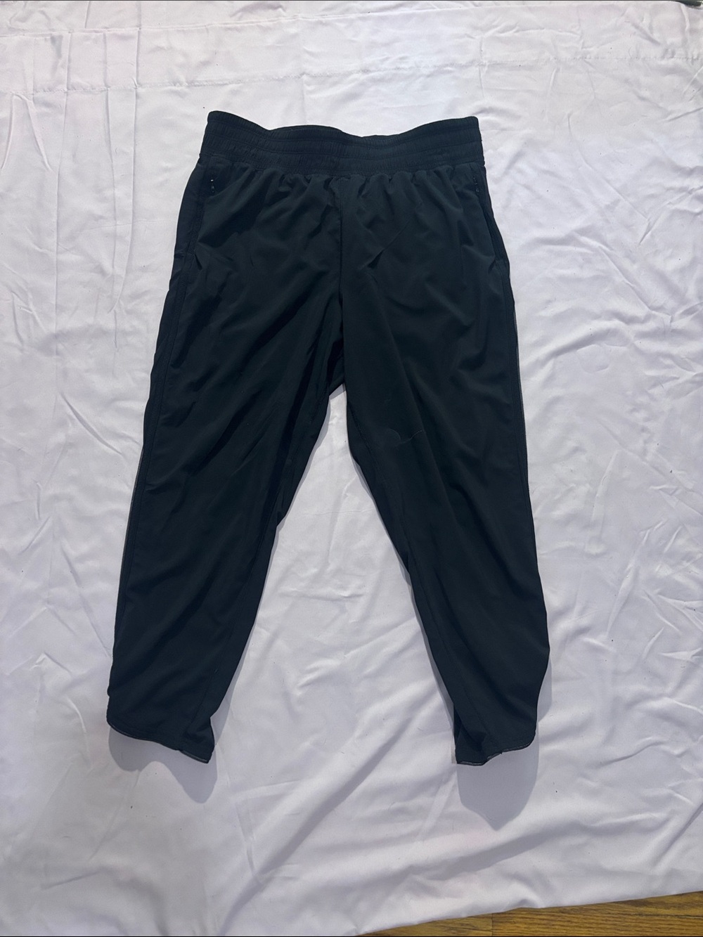 lululemon athletica Black Athleisure tech cropped Pants with Elastic Waist